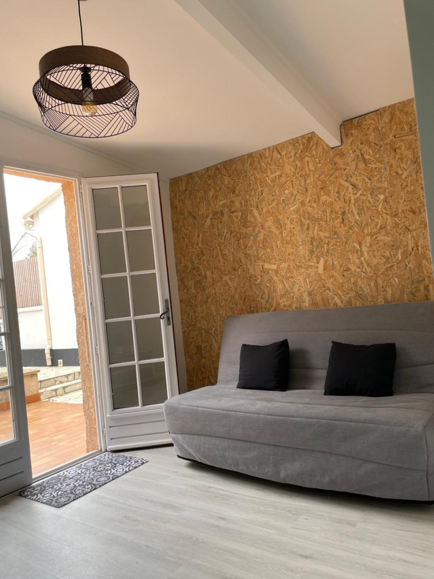 פרונטיניאן Villa Lcsm Et Studio מראה חיצוני תמונה